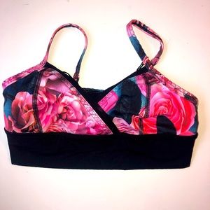 Lululemon sports bra